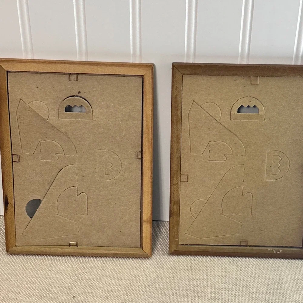 Unbranded Picture Frames Set of 2 5x7 Brown Good Wood Gold‎ Beaded Trim Vintage